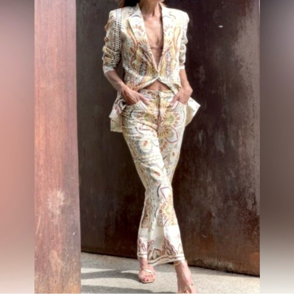 LIKE NEW ZARA PAISLEY PRINTED LINEN COTTON BLEND BLAZER (S) & MATCHING PANTS (M) - Picture 2 of 15
